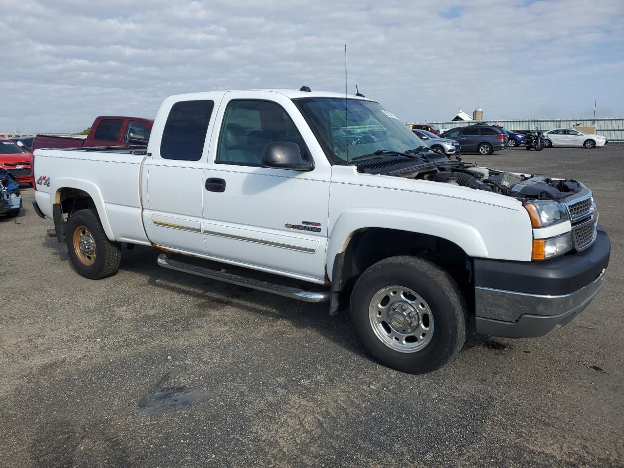 Photo 3 VIN: 1GCHK29255E103891 - CHEVROLET SILVERADO 