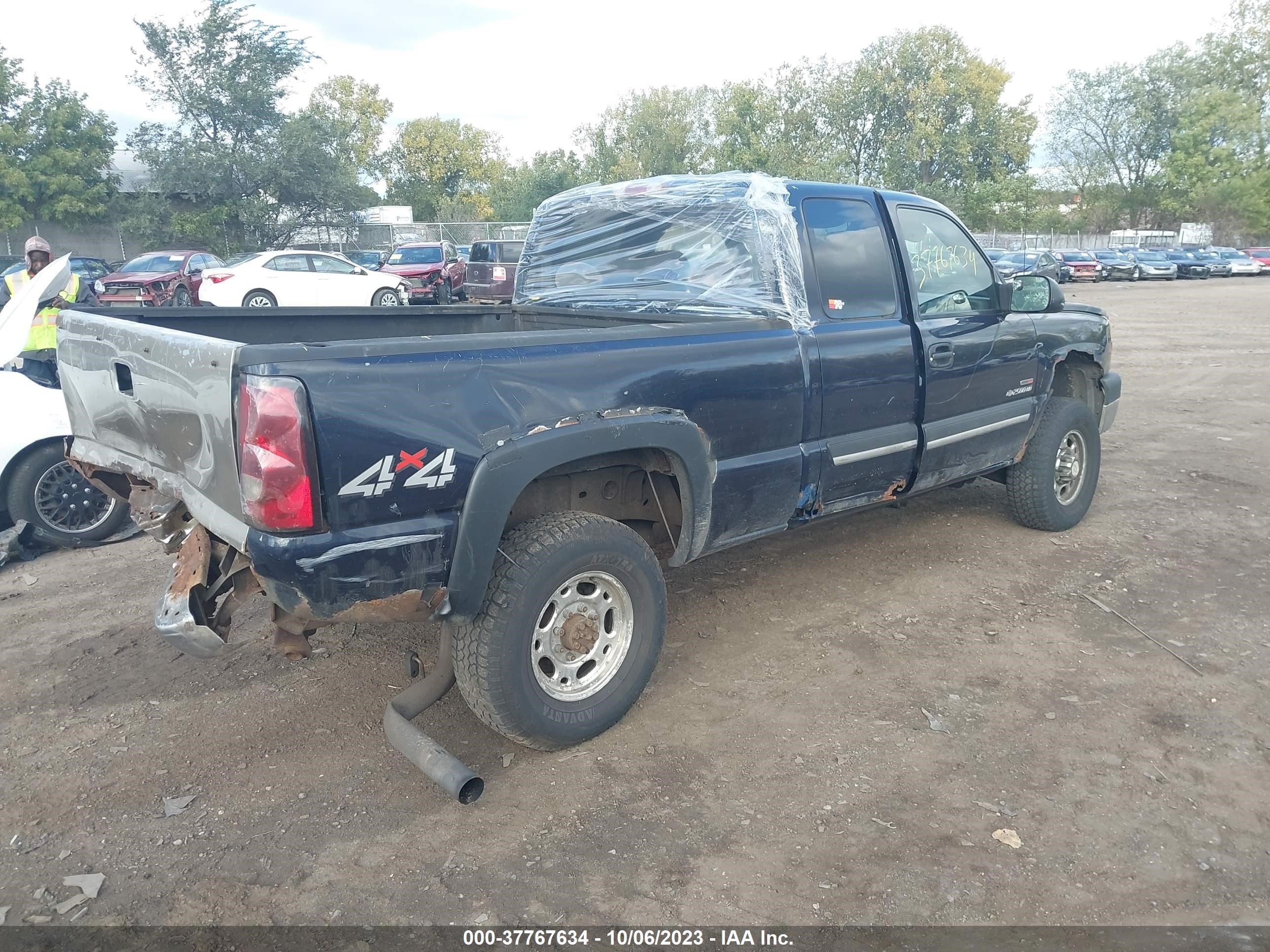 Photo 3 VIN: 1GCHK292X5E328274 - CHEVROLET SILVERADO 