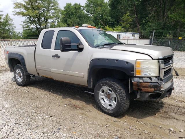 Photo 3 VIN: 1GCHK29618E176991 - CHEVROLET SILVERADO 