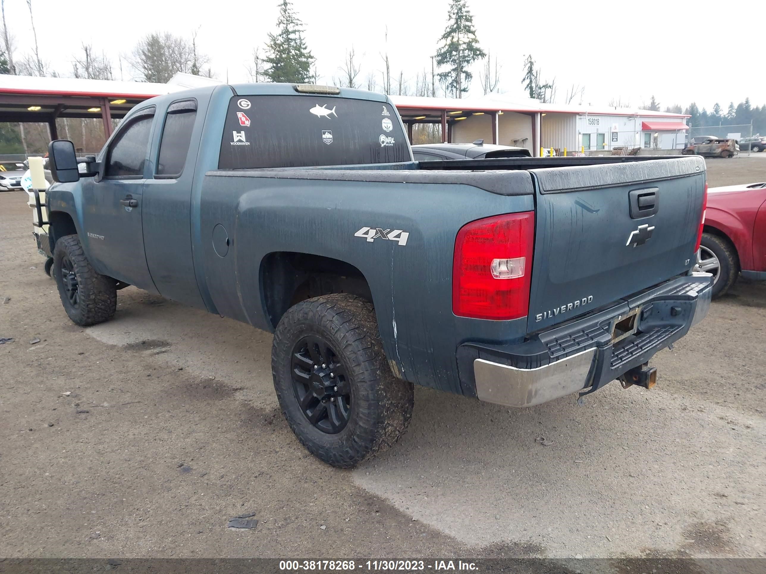 Photo 2 VIN: 1GCHK29667E603421 - CHEVROLET SILVERADO 