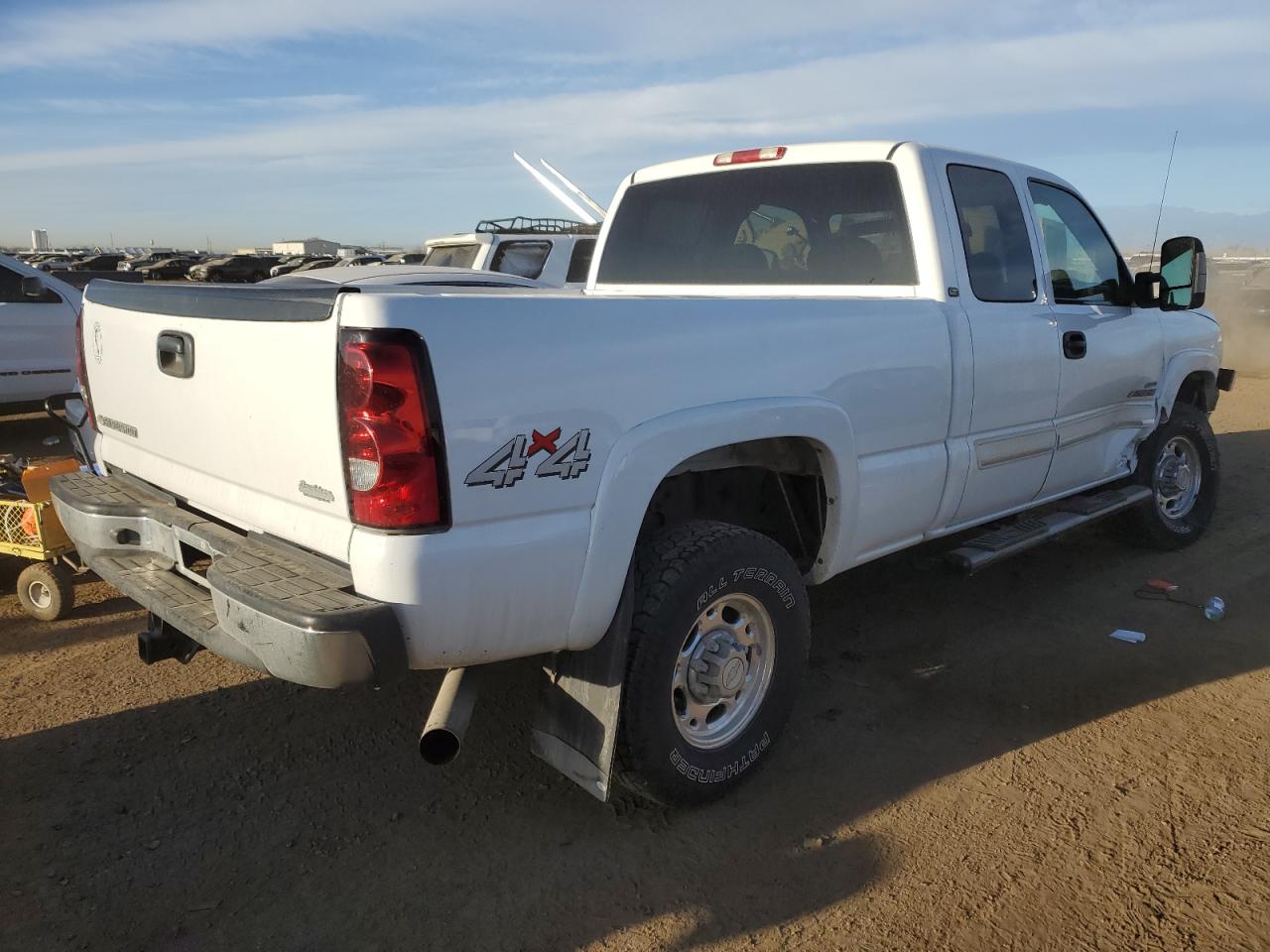 Photo 2 VIN: 1GCHK29D26E182164 - CHEVROLET SILVERADO 