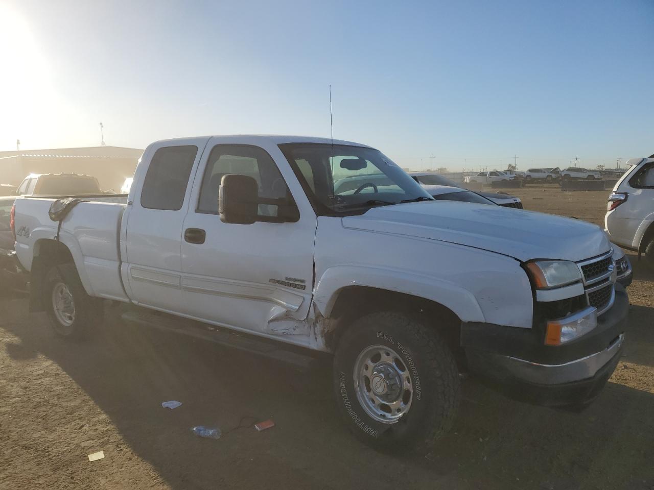 Photo 3 VIN: 1GCHK29D26E182164 - CHEVROLET SILVERADO 