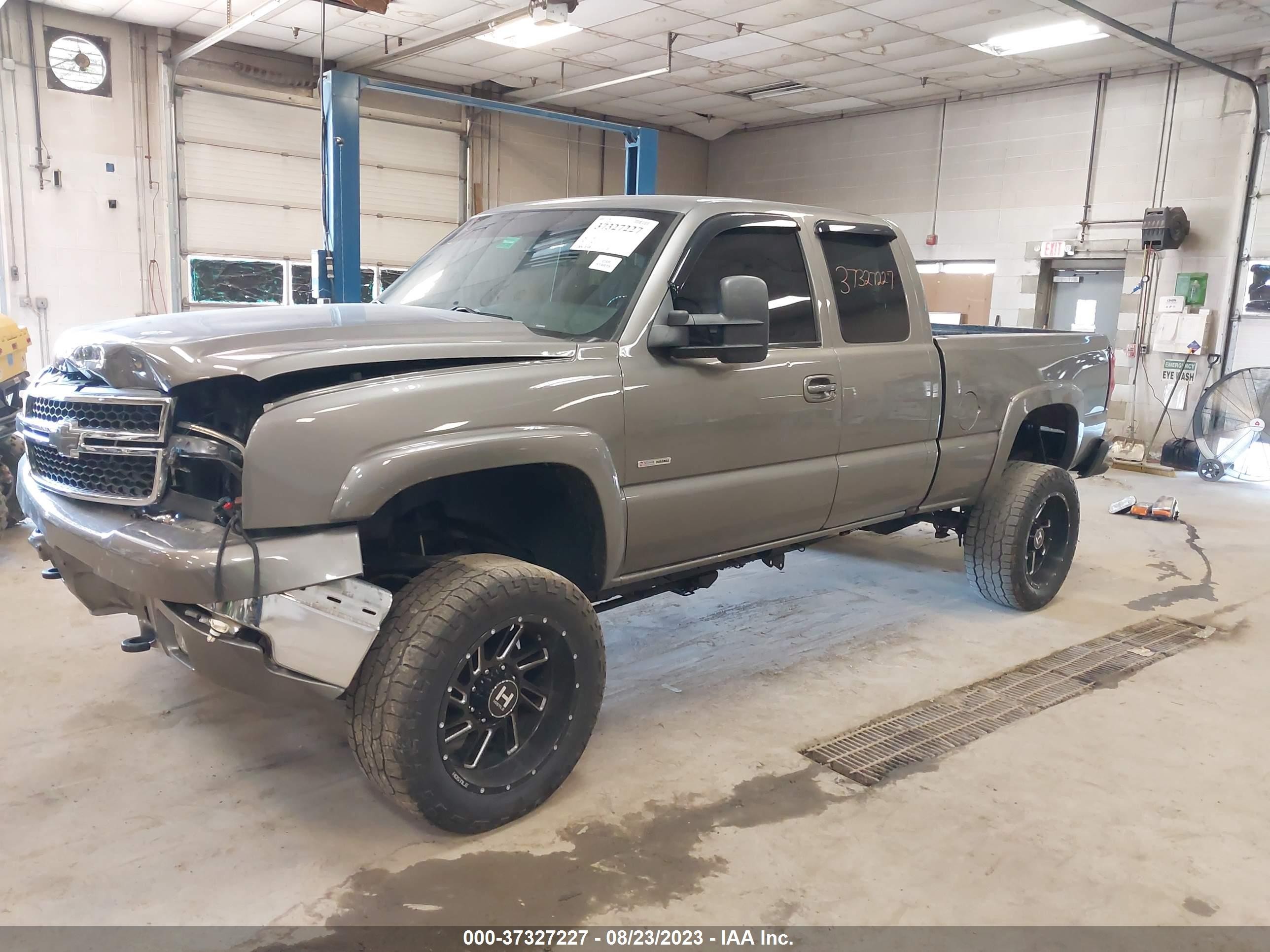 Photo 1 VIN: 1GCHK29D27E162515 - CHEVROLET SILVERADO 