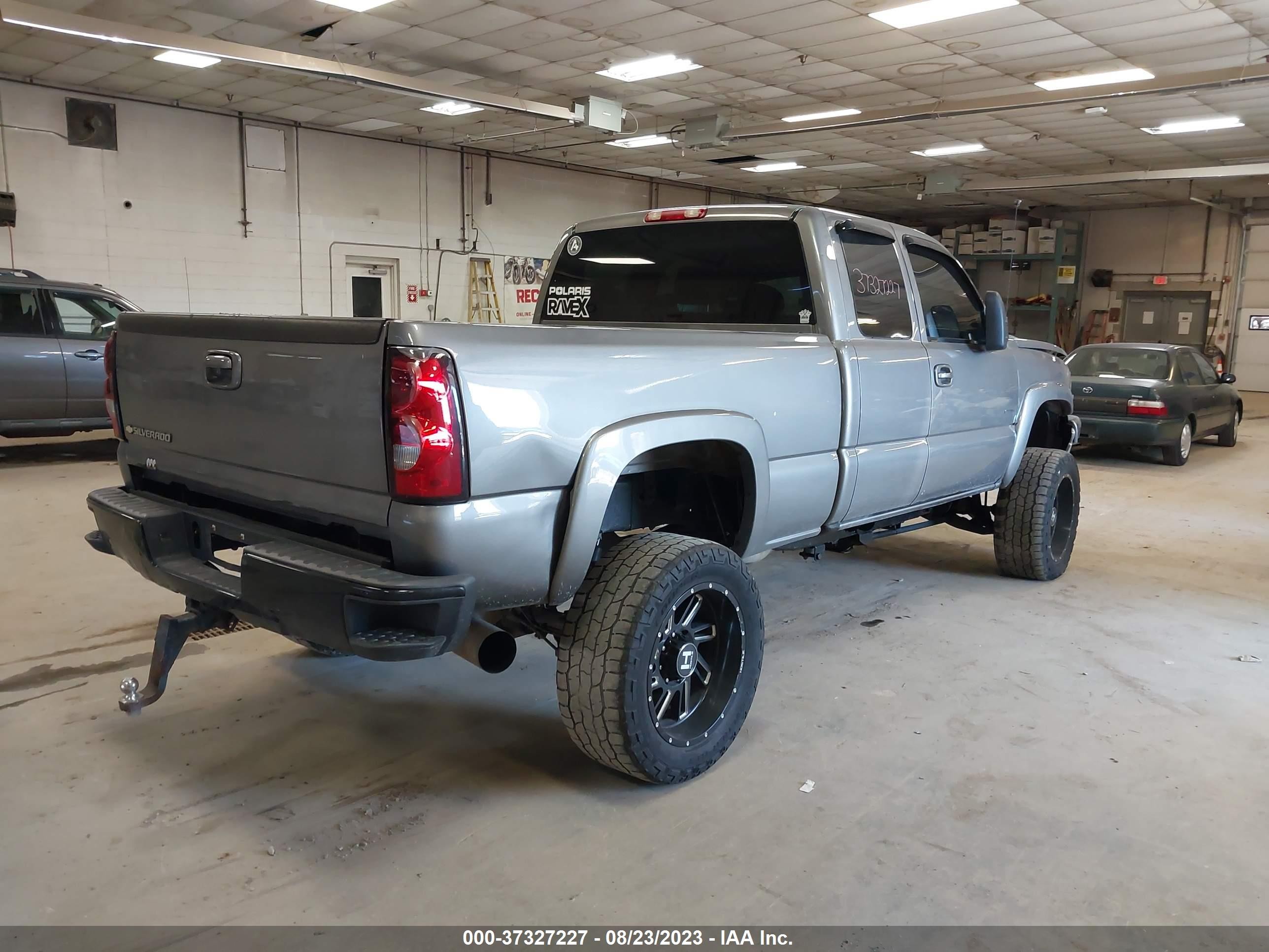 Photo 3 VIN: 1GCHK29D27E162515 - CHEVROLET SILVERADO 