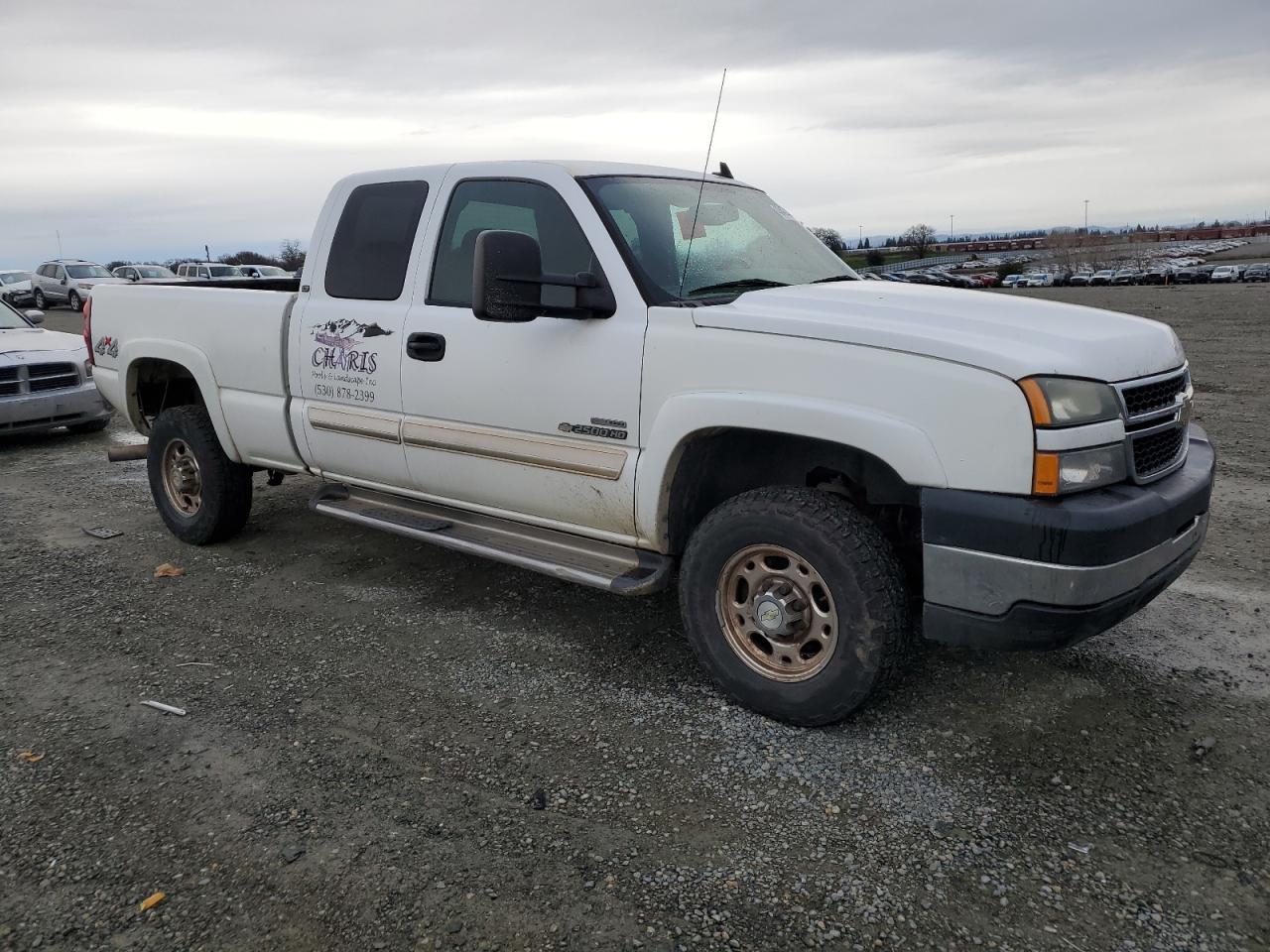 Photo 3 VIN: 1GCHK29DX7E184827 - CHEVROLET SILVERADO 