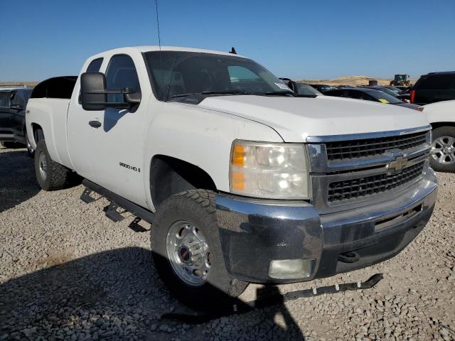 Photo 3 VIN: 1GCHK29K08E122918 - CHEVROLET SILVERADO 