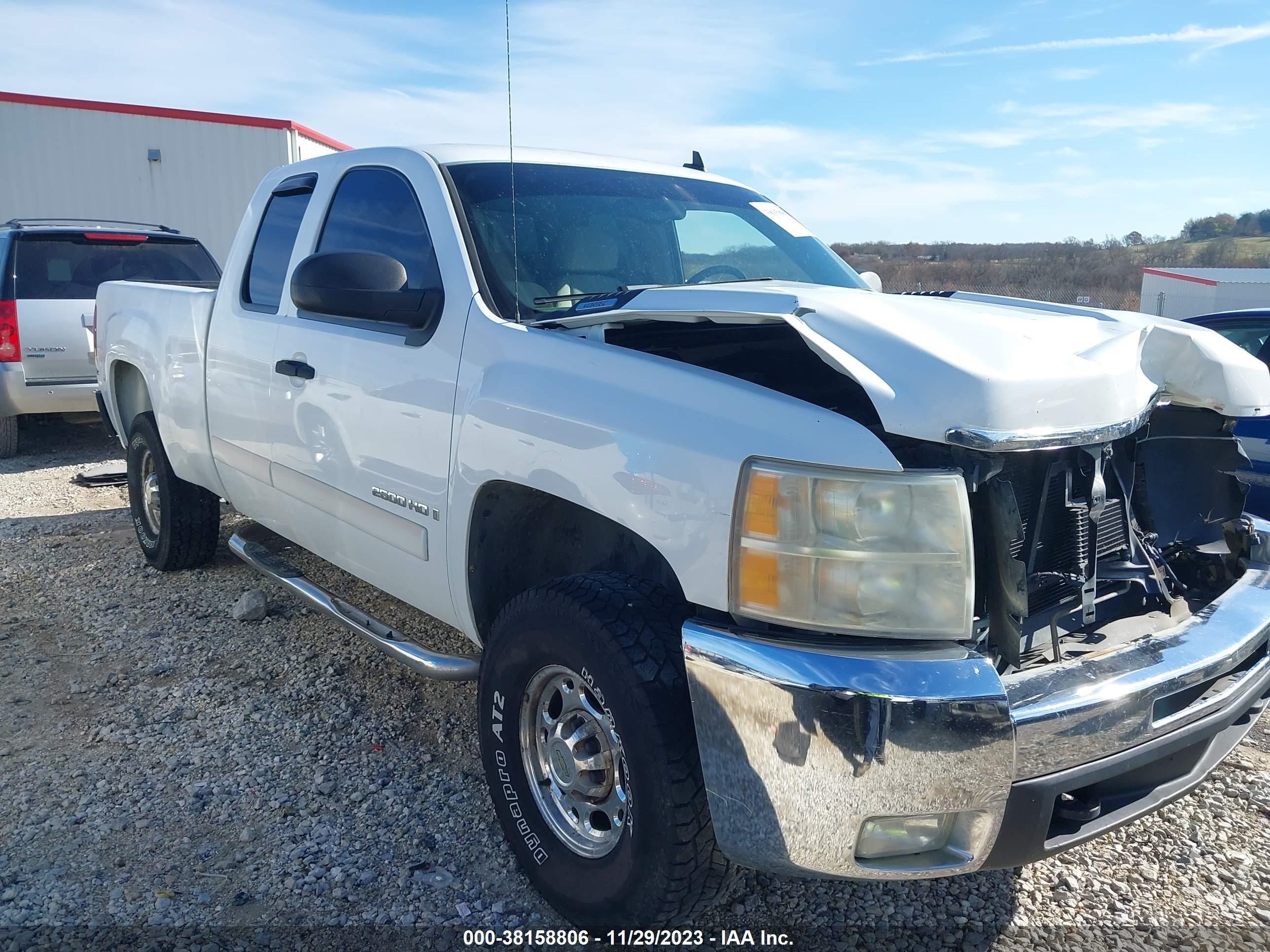 Photo 0 VIN: 1GCHK29K17E506141 - CHEVROLET SILVERADO 