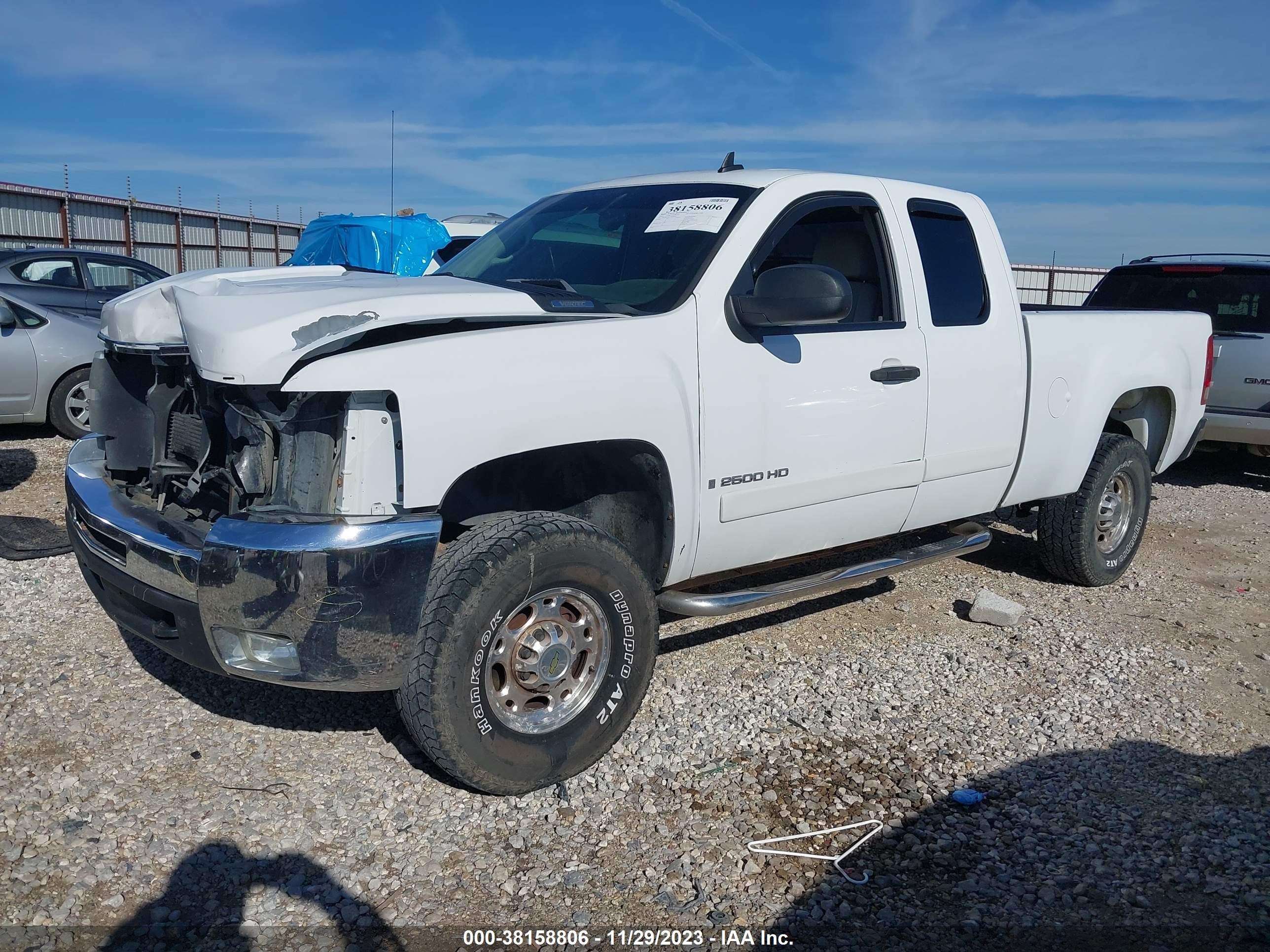 Photo 1 VIN: 1GCHK29K17E506141 - CHEVROLET SILVERADO 