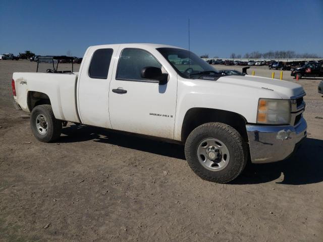 Photo 2 VIN: 1GCHK29K18E157693 - CHEVROLET SILVERADO 