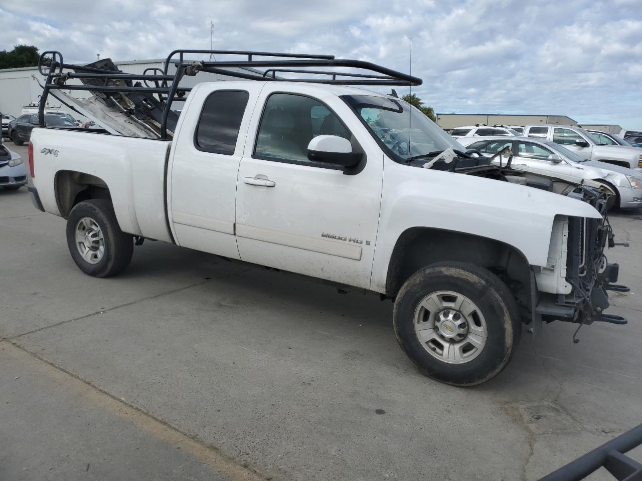 Photo 3 VIN: 1GCHK29K47E589435 - CHEVROLET SILVERADO 