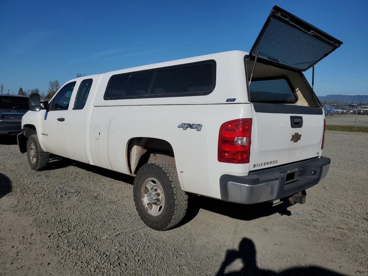 Photo 1 VIN: 1GCHK29K68E109672 - CHEVROLET SILVERADO 