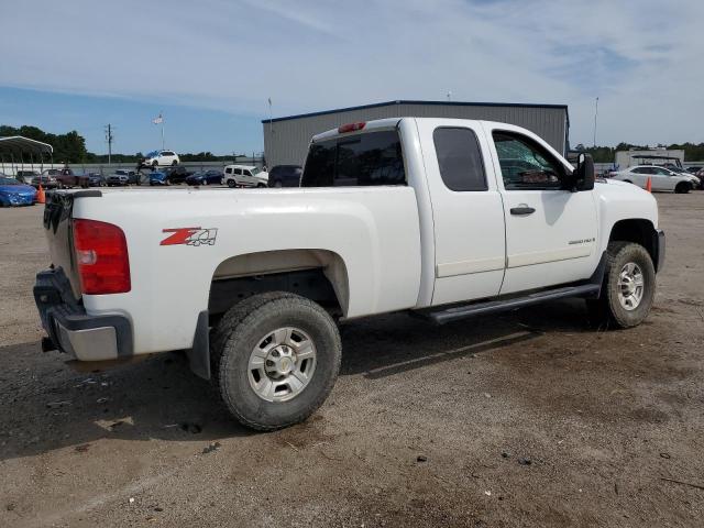 Photo 2 VIN: 1GCHK29K88E195857 - CHEVROLET SILVERADO 