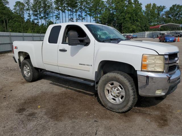 Photo 3 VIN: 1GCHK29K88E195857 - CHEVROLET SILVERADO 