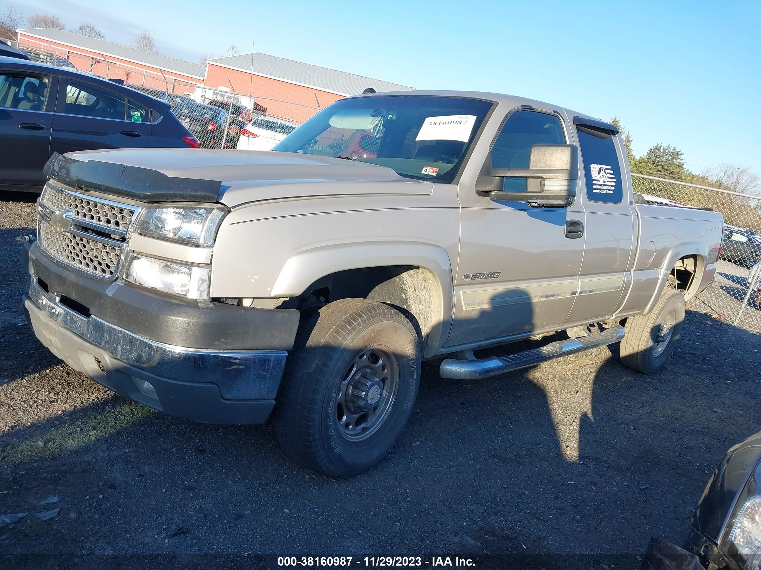 Photo 1 VIN: 1GCHK29U15E340427 - CHEVROLET SILVERADO 