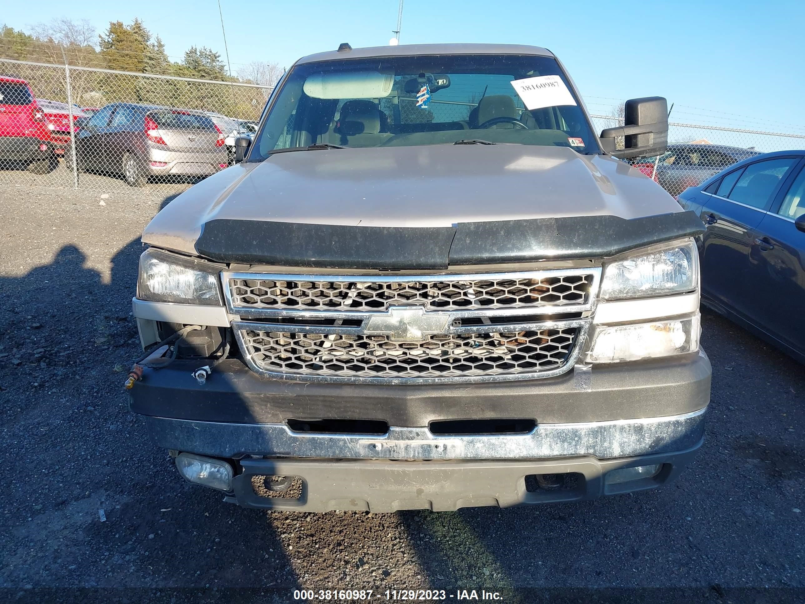 Photo 12 VIN: 1GCHK29U15E340427 - CHEVROLET SILVERADO 