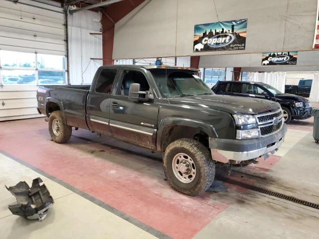 Photo 3 VIN: 1GCHK29U23E211447 - CHEVROLET SILVERADO 