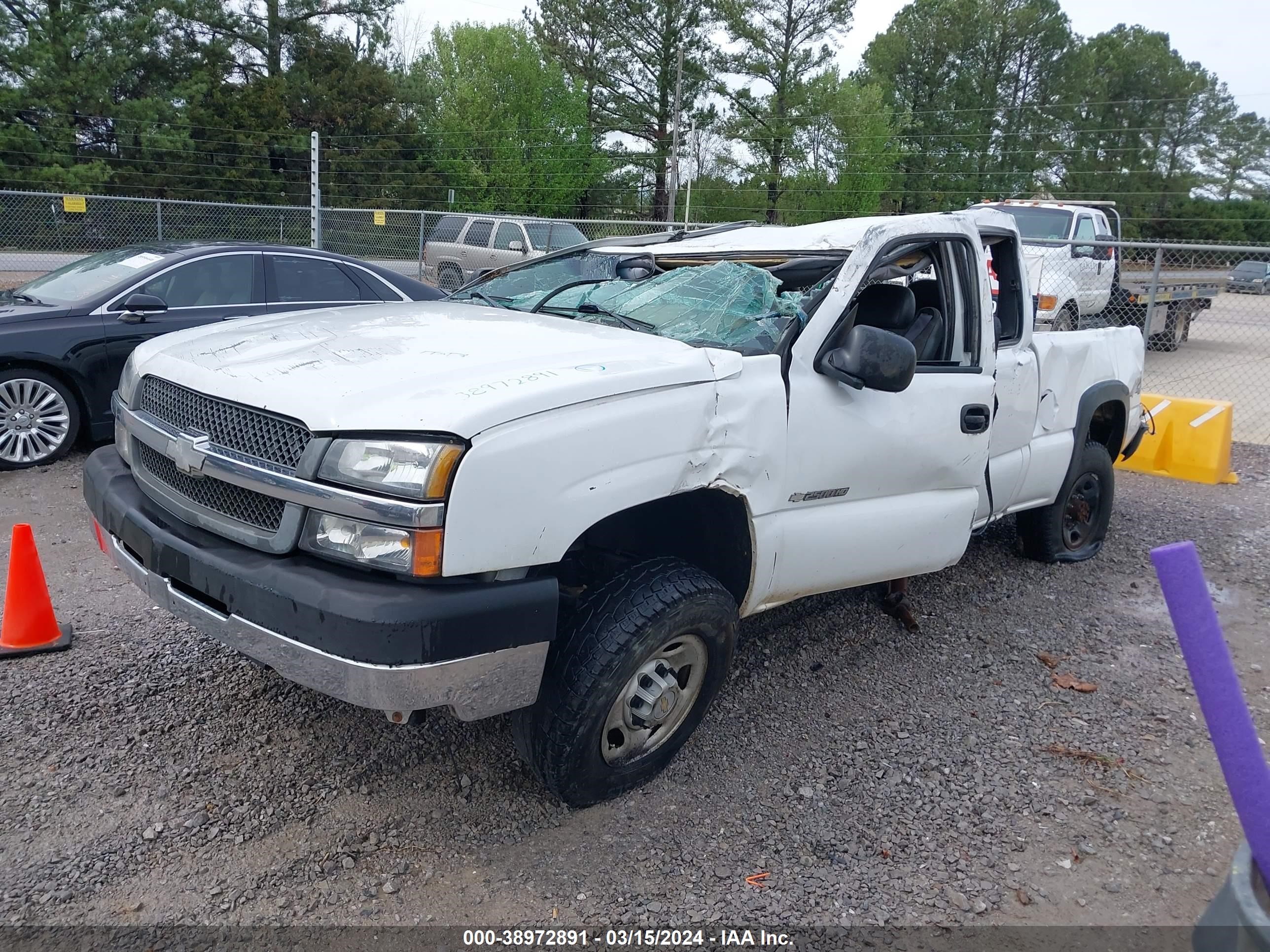 Photo 1 VIN: 1GCHK29U33E328387 - CHEVROLET SILVERADO 