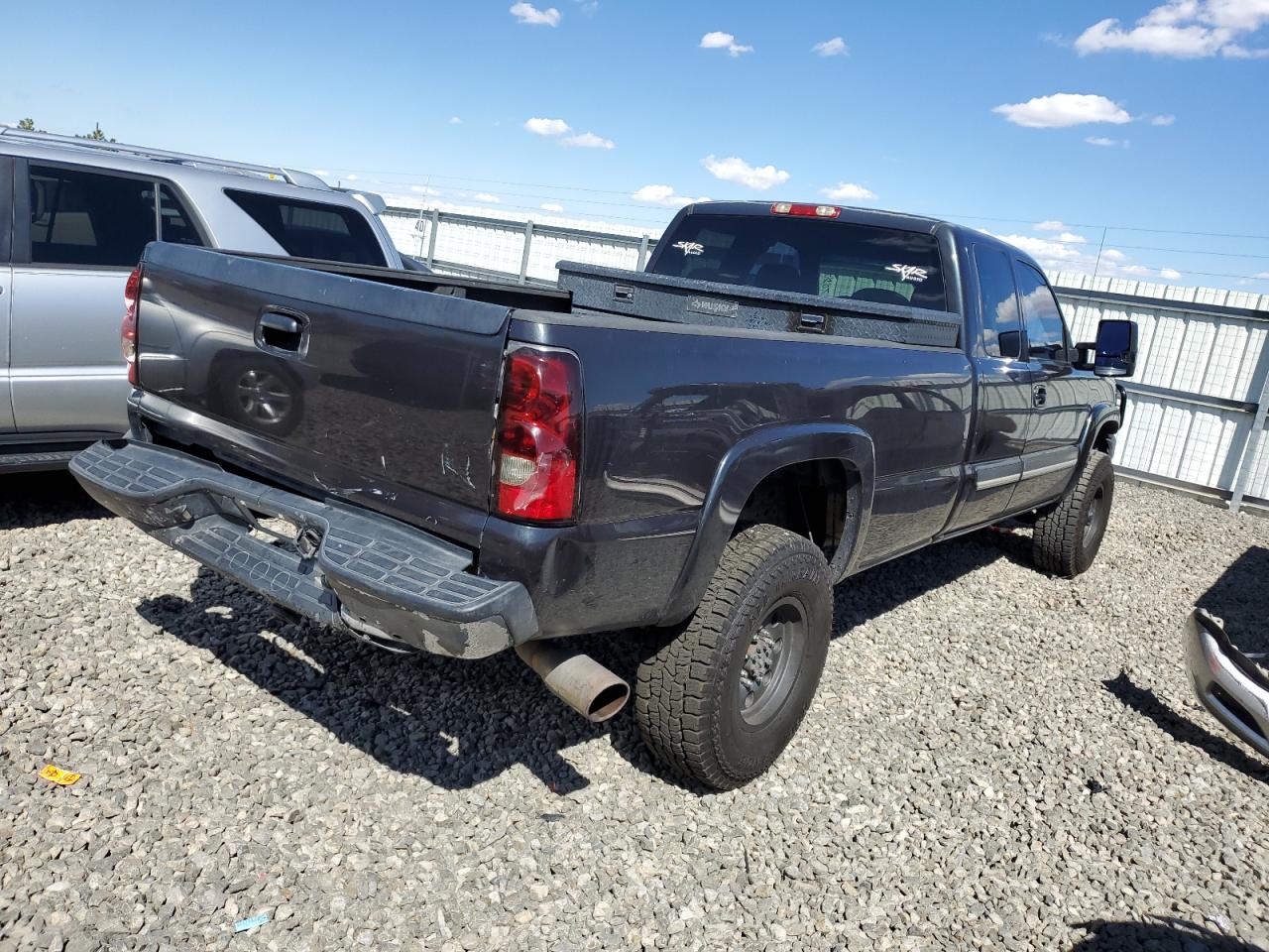 Photo 2 VIN: 1GCHK29U44E349959 - CHEVROLET SILVERADO 