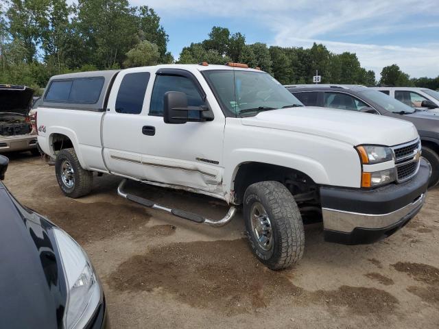 Photo 3 VIN: 1GCHK29U46E282735 - CHEVROLET SILVERADO 