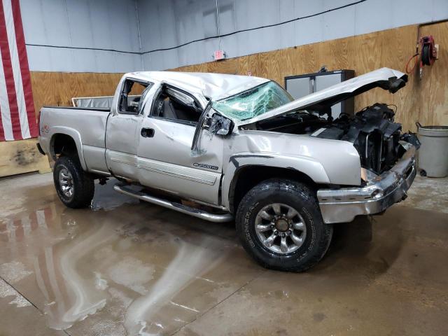 Photo 3 VIN: 1GCHK29U64E274021 - CHEVROLET SILVERADO 