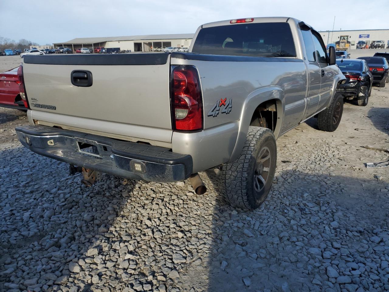 Photo 2 VIN: 1GCHK29U96E285646 - CHEVROLET SILVERADO 