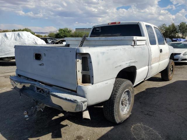 Photo 2 VIN: 1GCHK29UX1Z270302 - CHEVROLET SILVERADO 