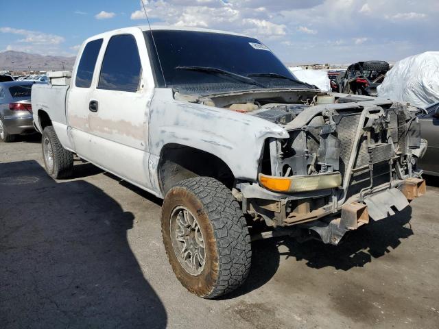 Photo 3 VIN: 1GCHK29UX1Z270302 - CHEVROLET SILVERADO 