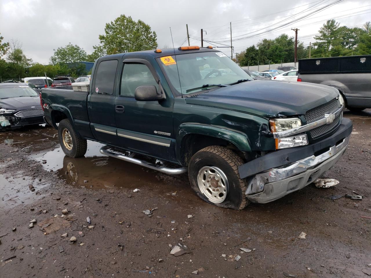 Photo 3 VIN: 1GCHK29UX3E329990 - CHEVROLET SILVERADO 