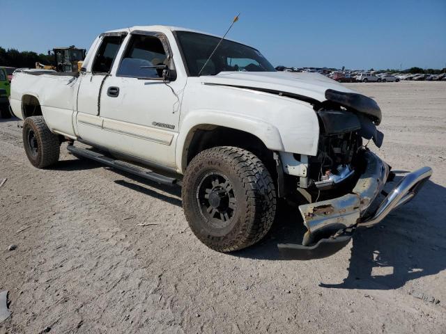 Photo 3 VIN: 1GCHK29UX6E168318 - CHEVROLET SILVERADO 