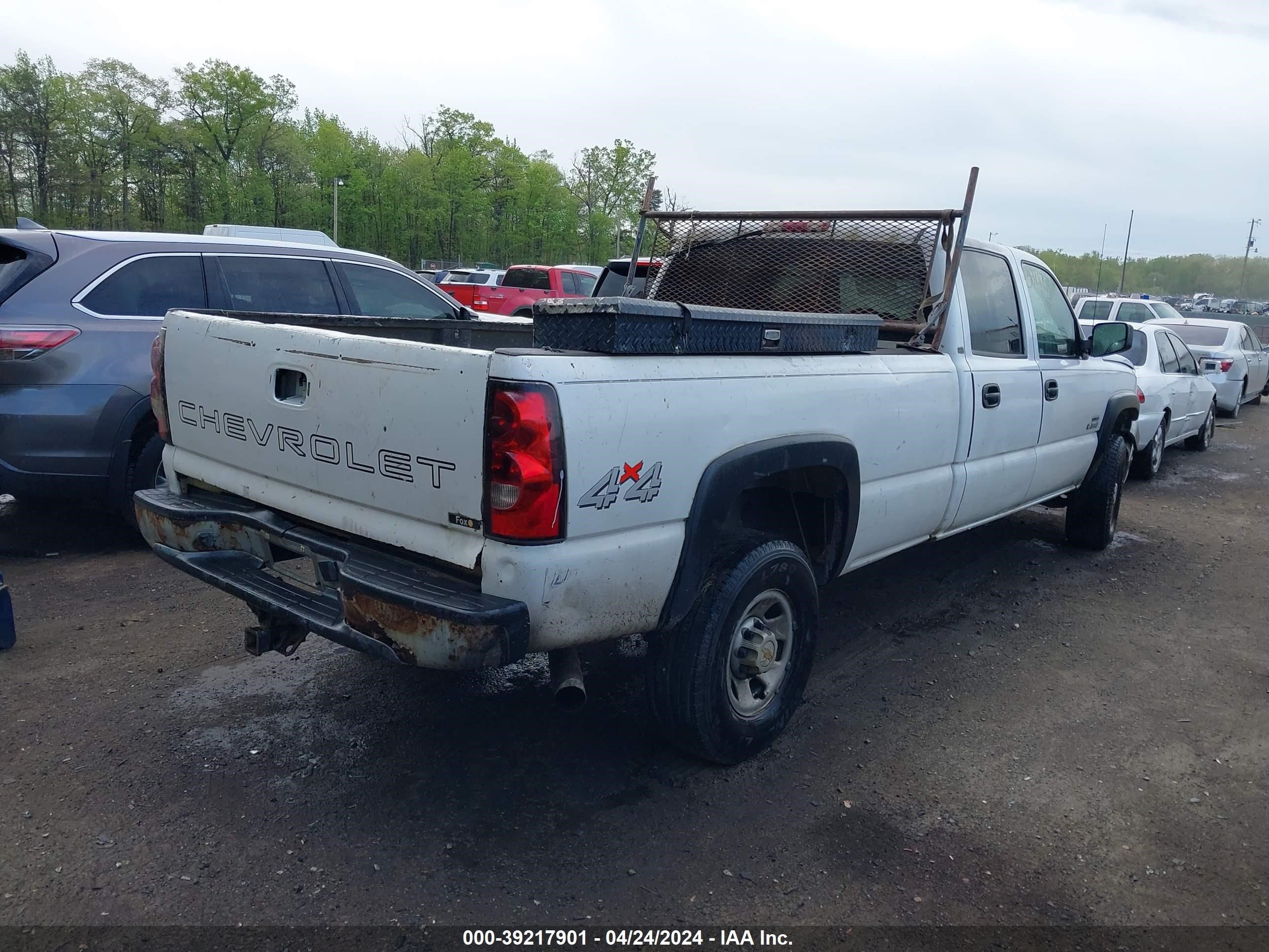 Photo 3 VIN: 1GCHK332X5F908570 - CHEVROLET SILVERADO 