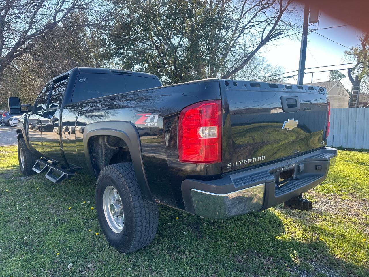 Photo 2 VIN: 1GCHK33618F198918 - CHEVROLET SILVERADO 