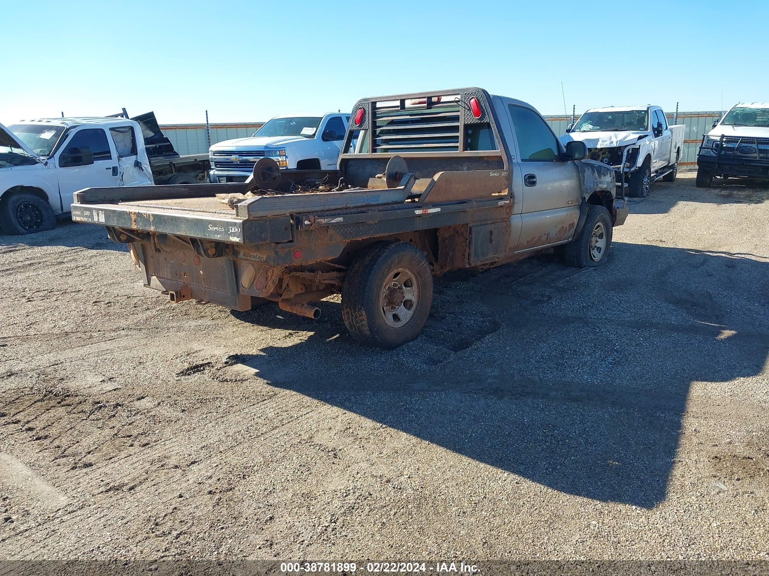 Photo 3 VIN: 1GCHK34U94E236439 - CHEVROLET SILVERADO 