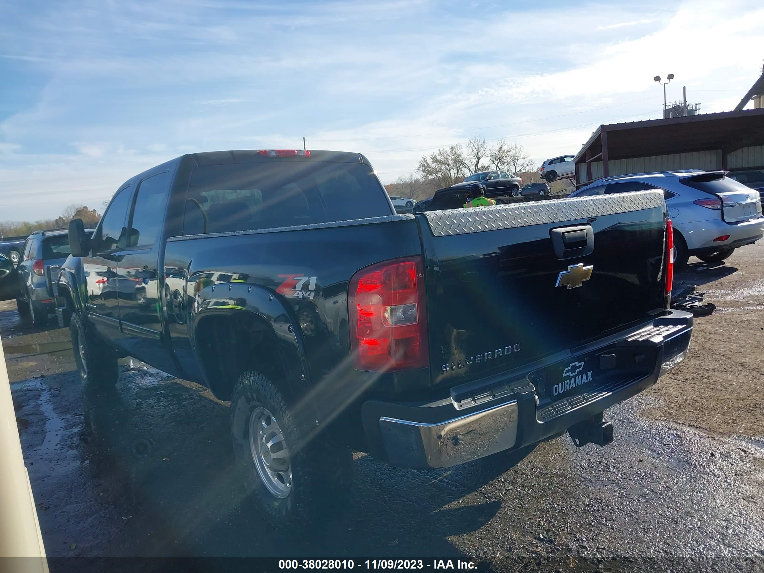 Photo 2 VIN: 1GCHK53699F147261 - CHEVROLET SILVERADO 