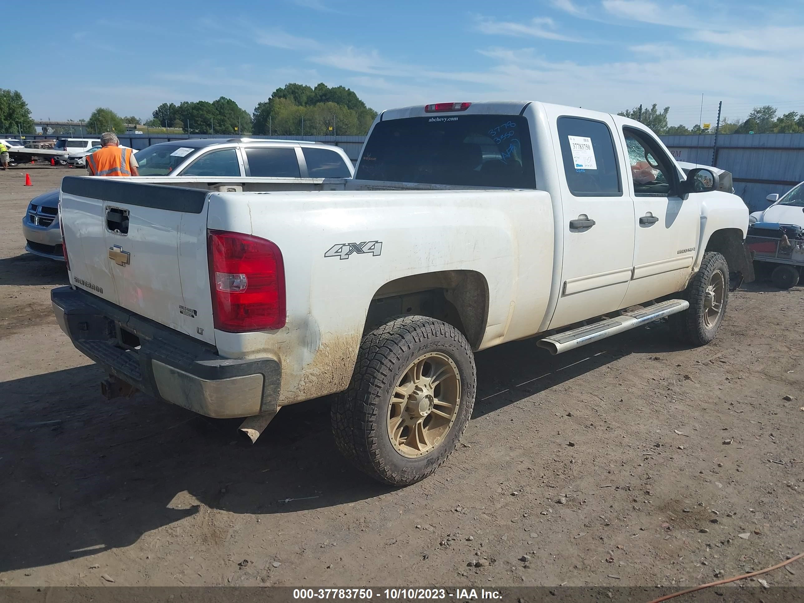 Photo 3 VIN: 1GCHK53K69F137560 - CHEVROLET SILVERADO 