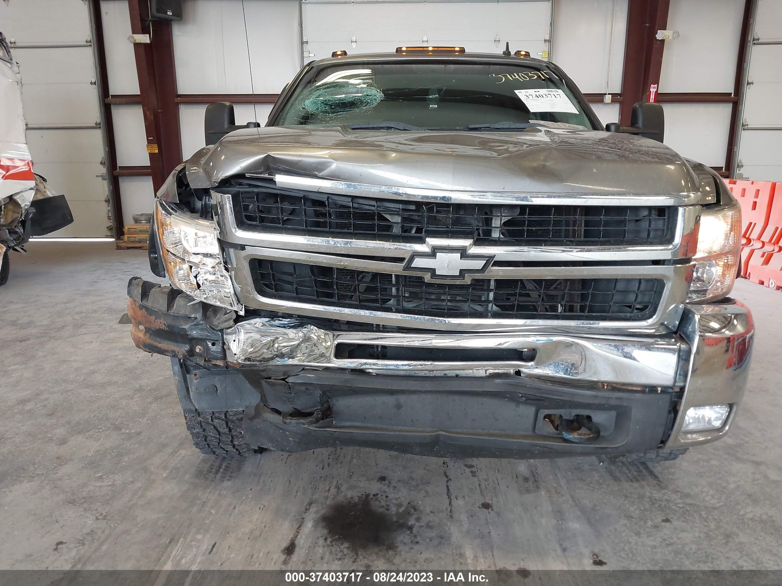 Photo 12 VIN: 1GCHK53KX9F114721 - CHEVROLET SILVERADO 