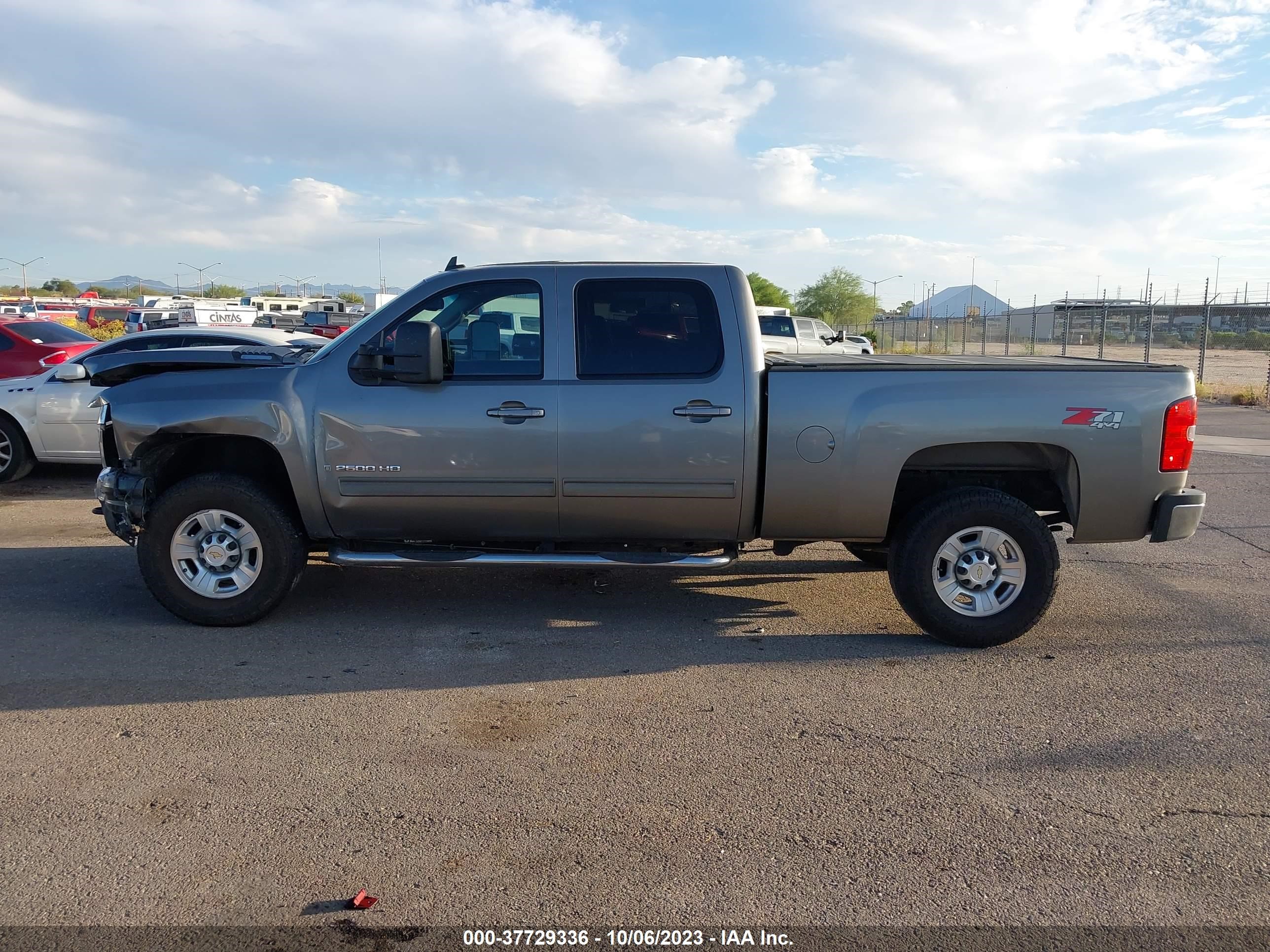 Photo 13 VIN: 1GCHK63639F125245 - CHEVROLET SILVERADO 