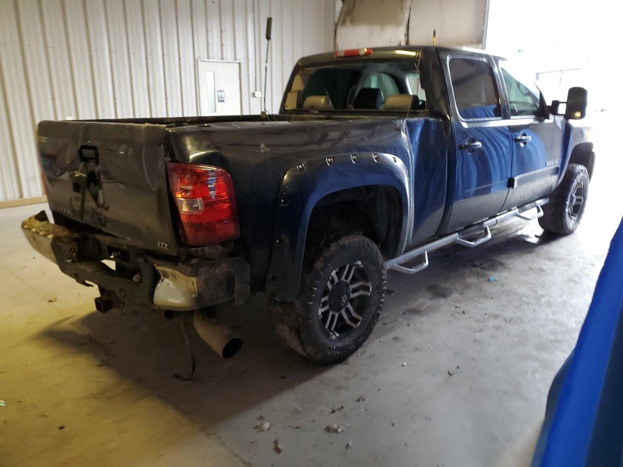 Photo 2 VIN: 1GCHK63679F179440 - CHEVROLET SILVERADO 