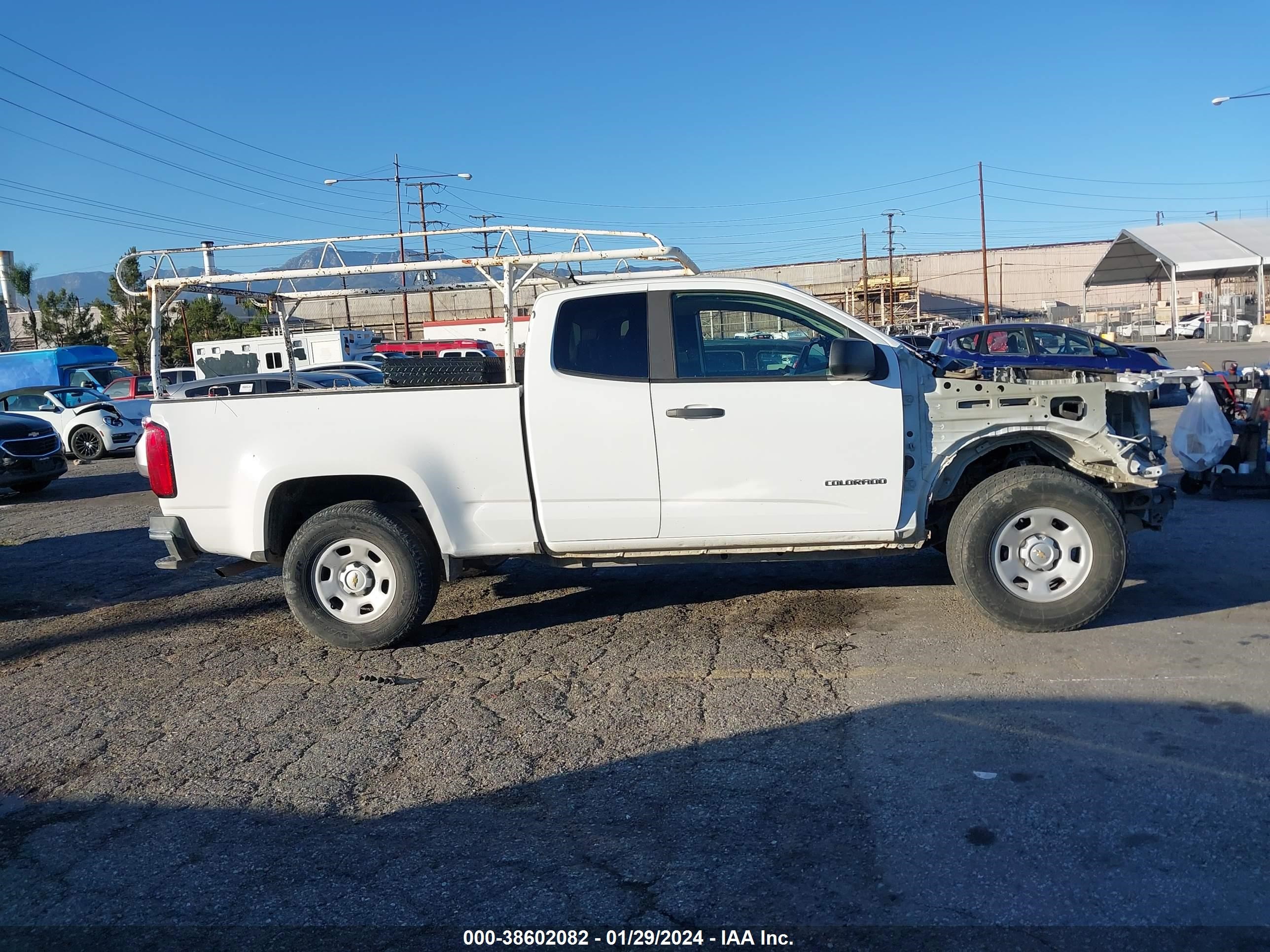 Photo 13 VIN: 1GCHSBEAXJ1105392 - CHEVROLET COLORADO 