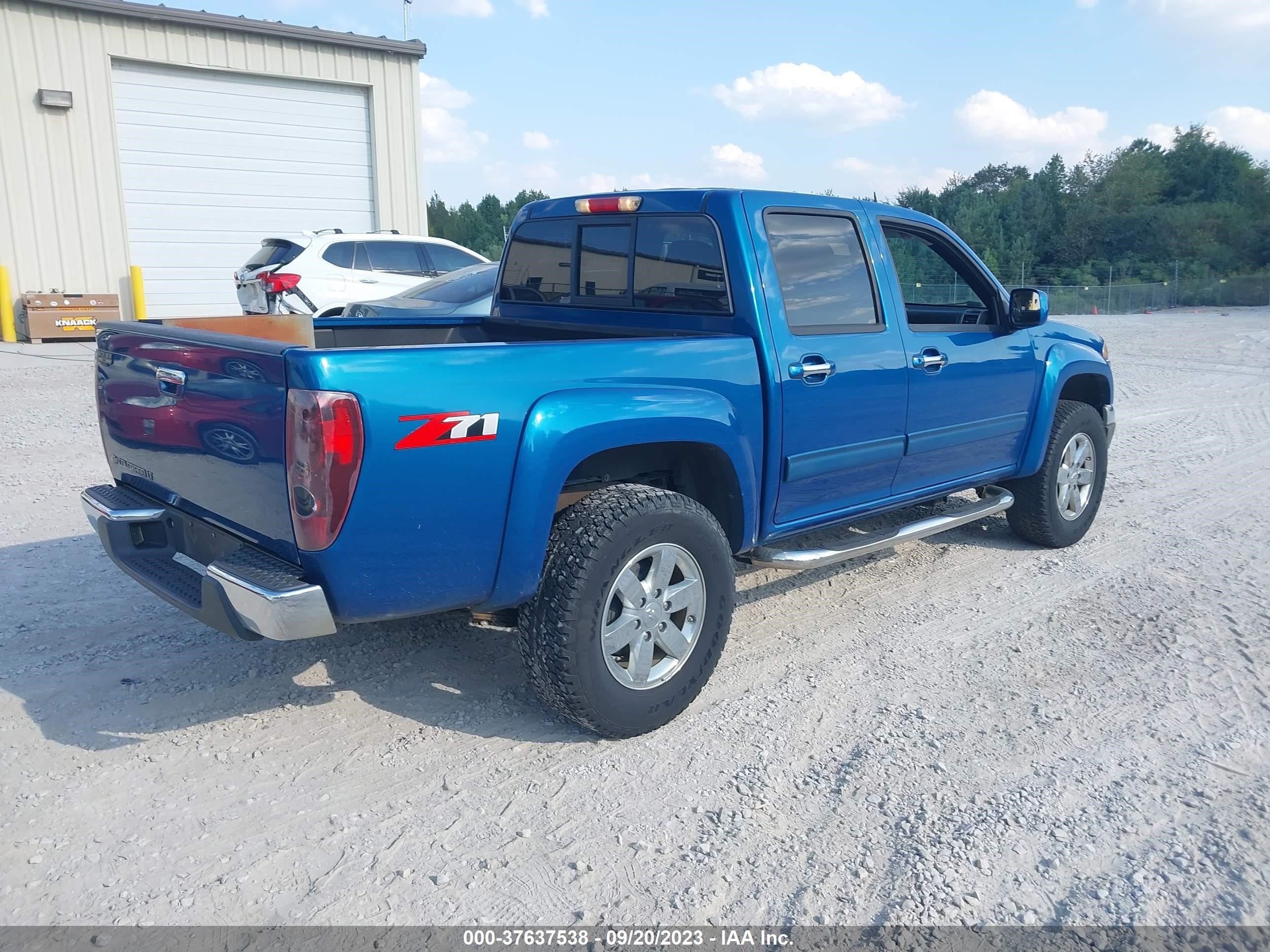 Photo 3 VIN: 1GCHSDFE7C8140799 - CHEVROLET COLORADO 