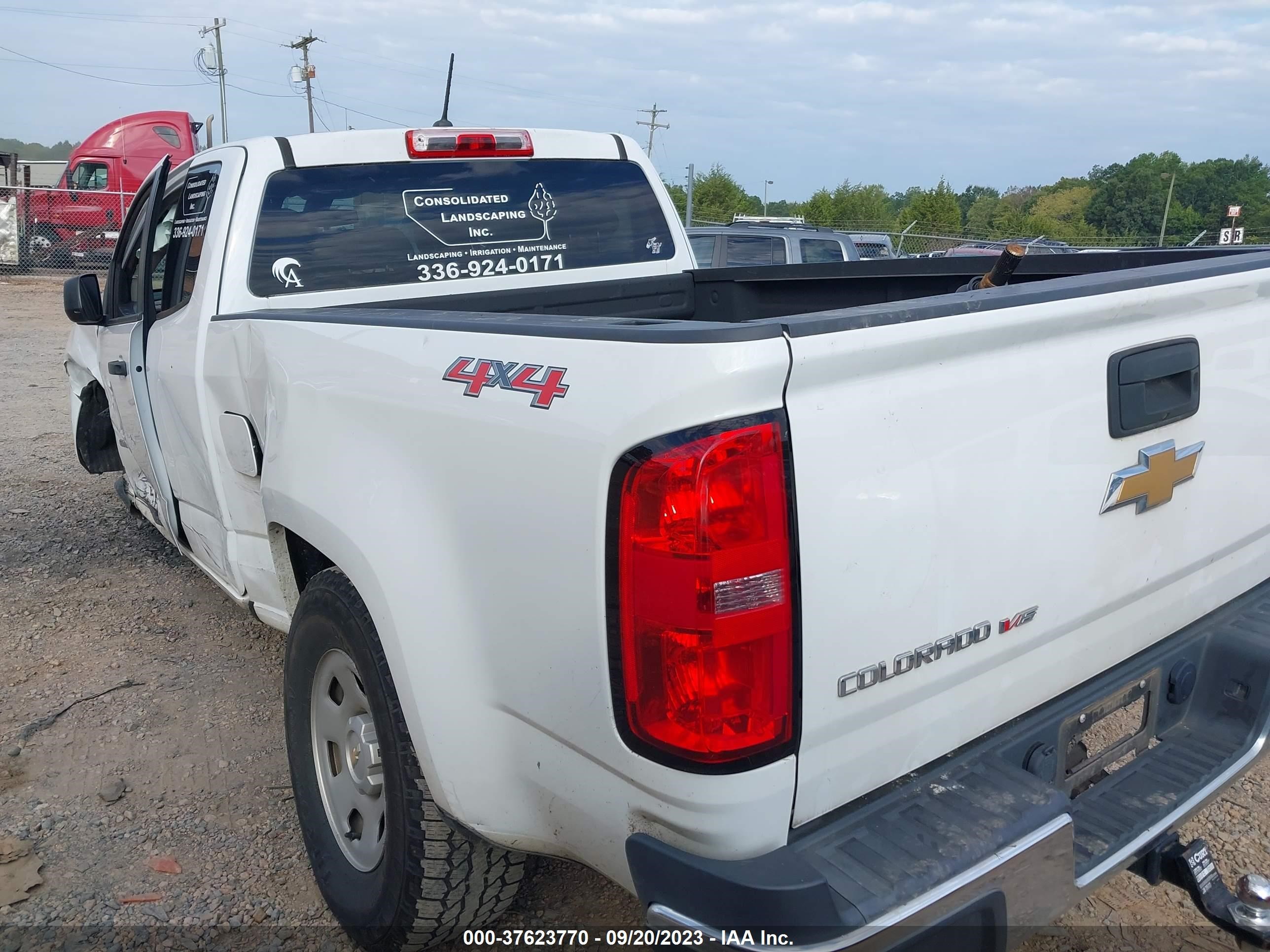 Photo 2 VIN: 1GCHTBENXK1172303 - CHEVROLET COLORADO 