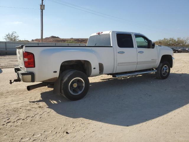 Photo 2 VIN: 1GCJC33648F113293 - CHEVROLET SILVERADO 