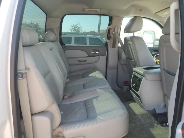 Photo 9 VIN: 1GCJC33648F113293 - CHEVROLET SILVERADO 