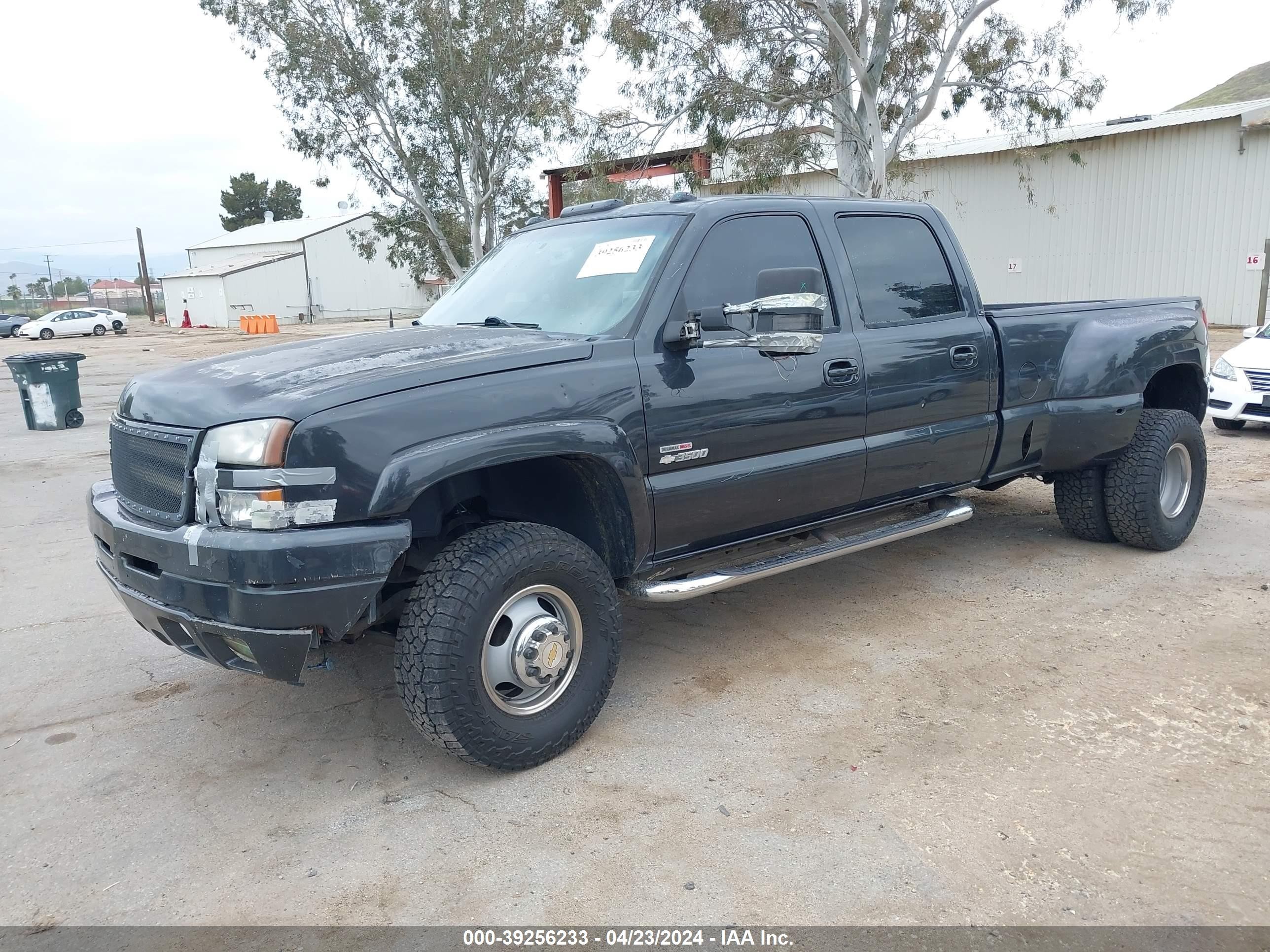 Photo 1 VIN: 1GCJK33104F105841 - CHEVROLET SILVERADO 