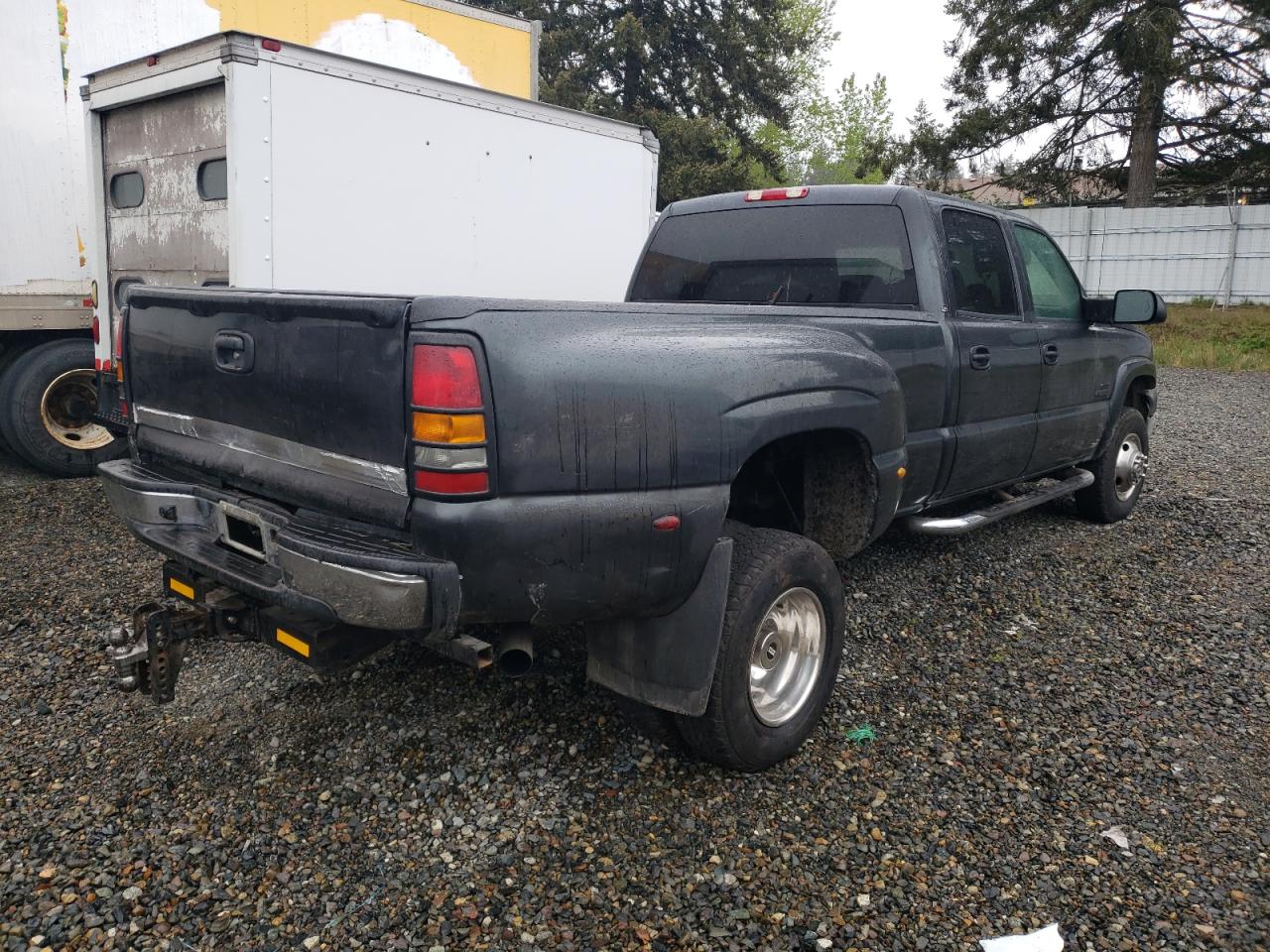 Photo 2 VIN: 1GCJK33174F158276 - CHEVROLET SILVERADO 