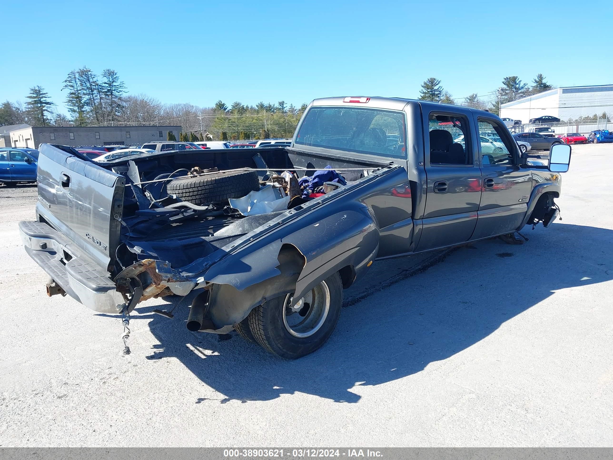 Photo 3 VIN: 1GCJK331X1F175746 - CHEVROLET SILVERADO 