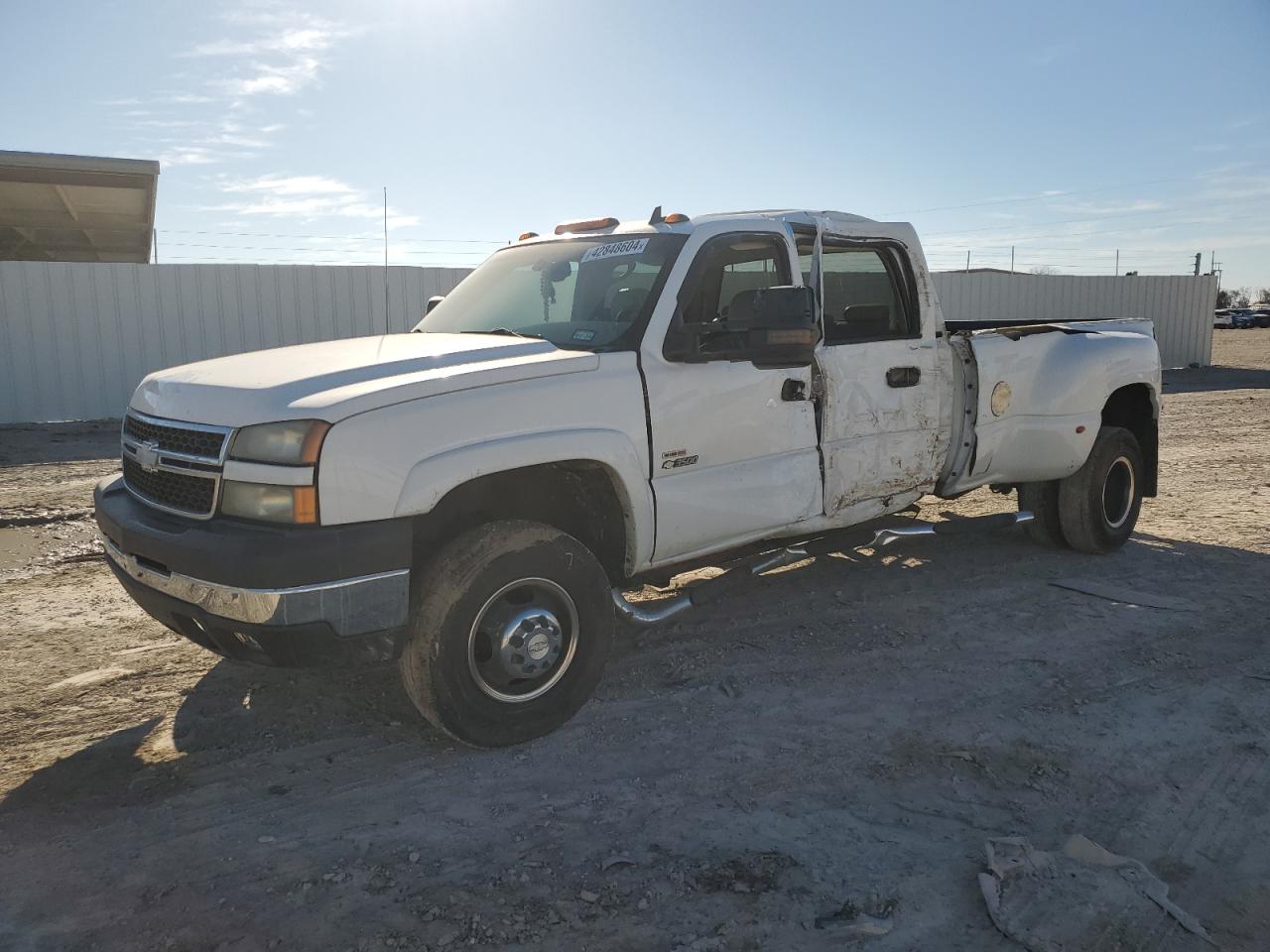 Photo 0 VIN: 1GCJK33236F132883 - CHEVROLET SILVERADO 