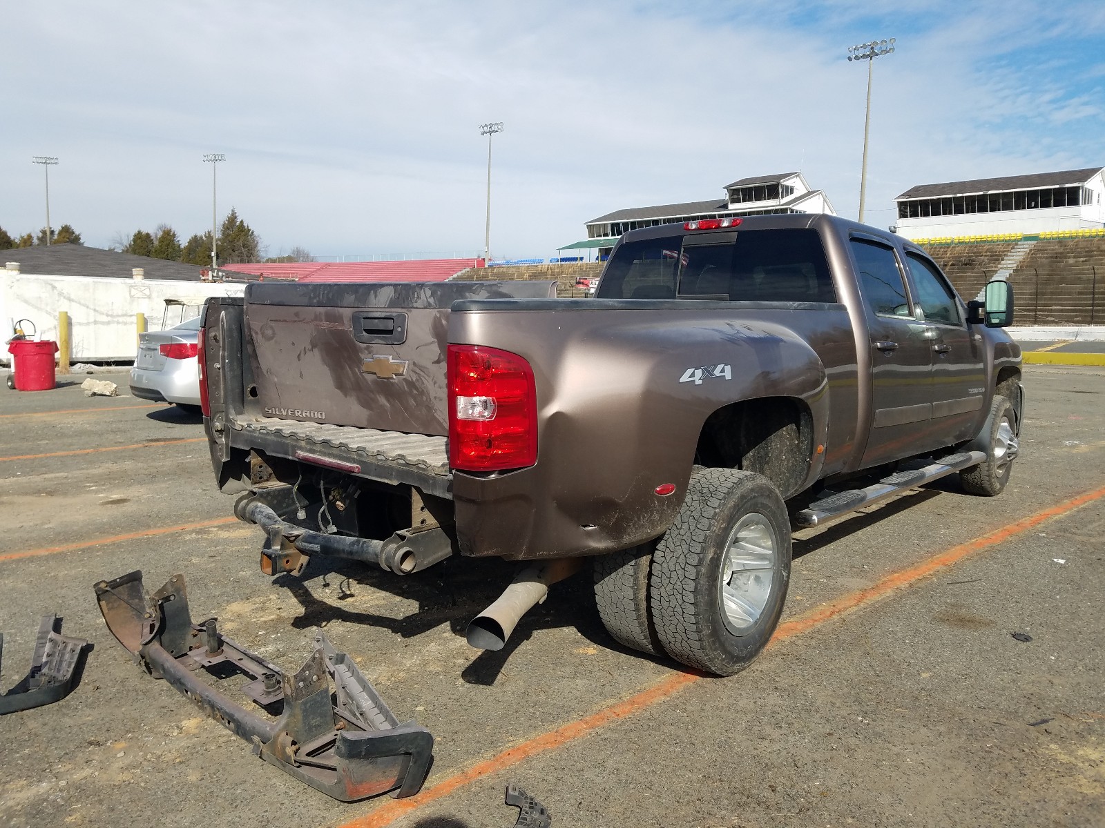 Photo 3 VIN: 1GCJK33608F140588 - CHEVROLET SILVERADO 