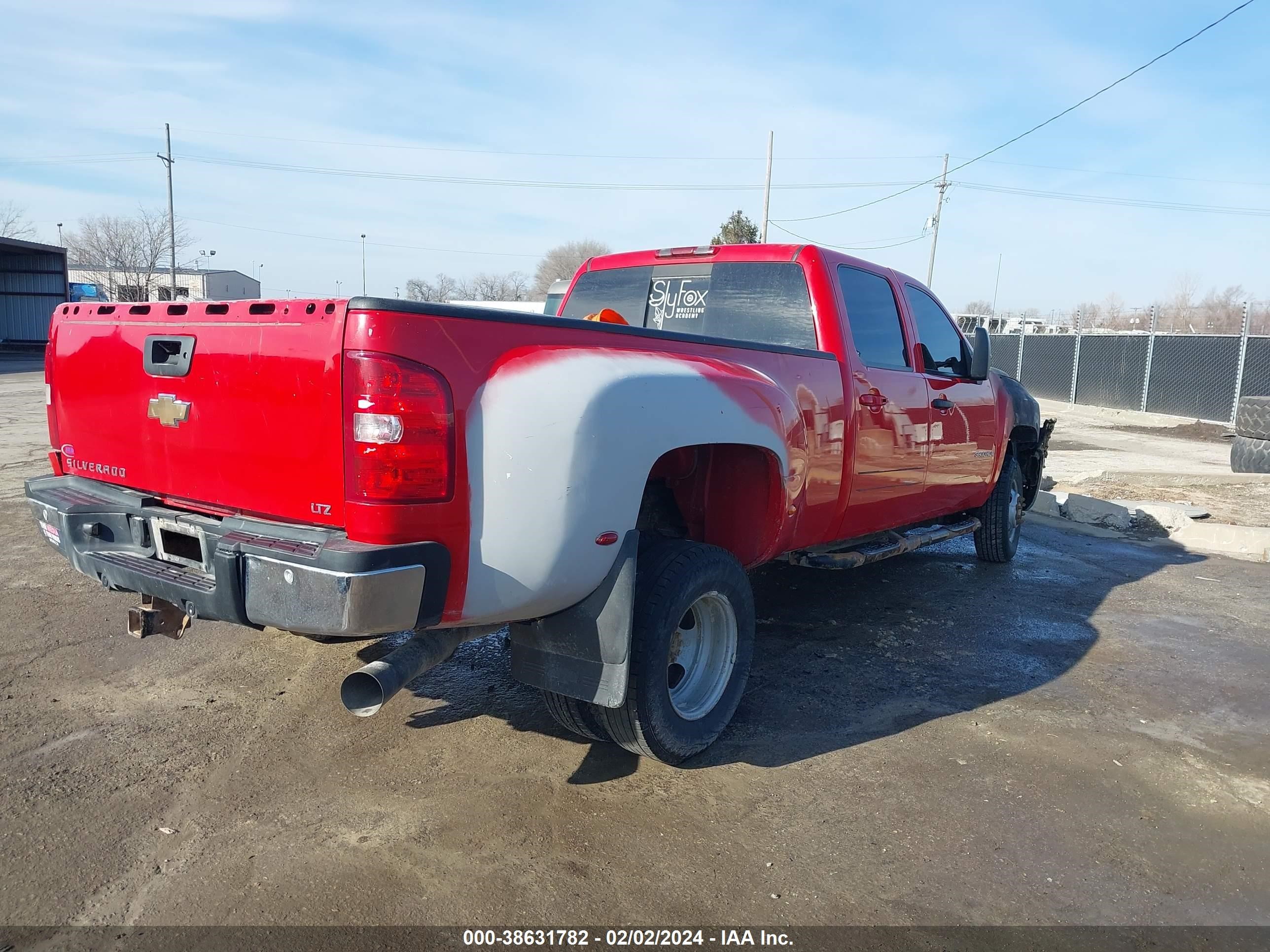 Photo 3 VIN: 1GCJK33687F549548 - CHEVROLET SILVERADO 