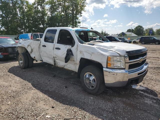 Photo 3 VIN: 1GCJK33698F109162 - CHEVROLET SILVERADO 