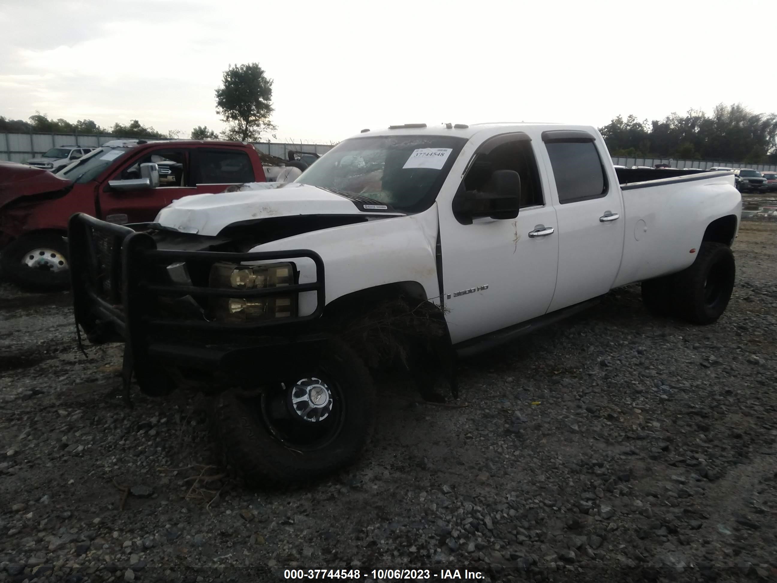 Photo 1 VIN: 1GCJK33698F171435 - CHEVROLET SILVERADO 